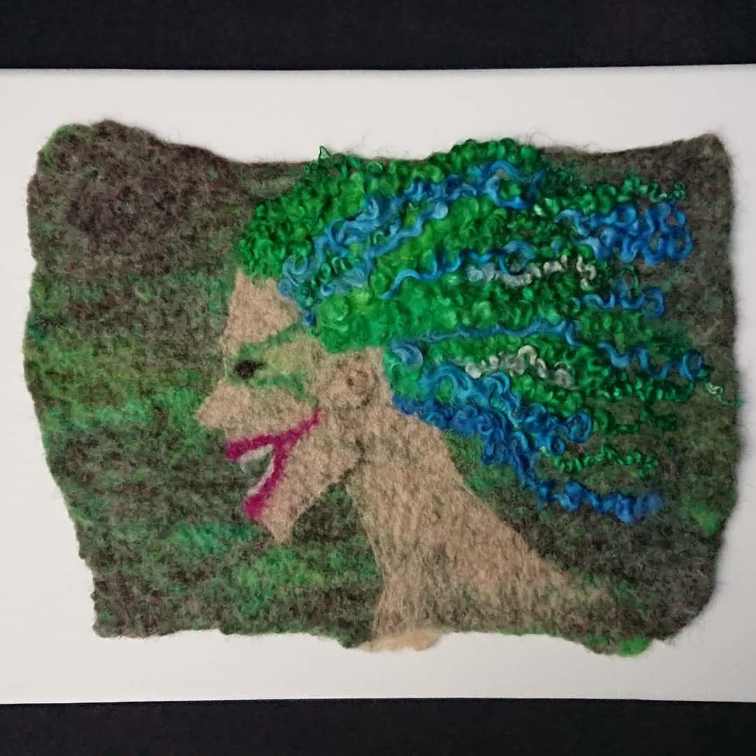ForFibre's tweet photo. Did you know that at least 90% of all wool I use in my work is locally sourced and processed 100% by hand? From raw fleece to the finished, enjoying every minute of the process. #scottishwool #fibreart #textileart https://t.co/1Or207GAzG