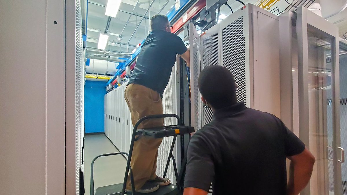 Remote or in-person, our team is here to help with your problems 24/7/365.

We're trained &amp; equipped with the tools and know-how to work with any situation we face. Learn more about how our team at gorack.net

#GoRACK #Jacksonville #Datacenter #Colocation