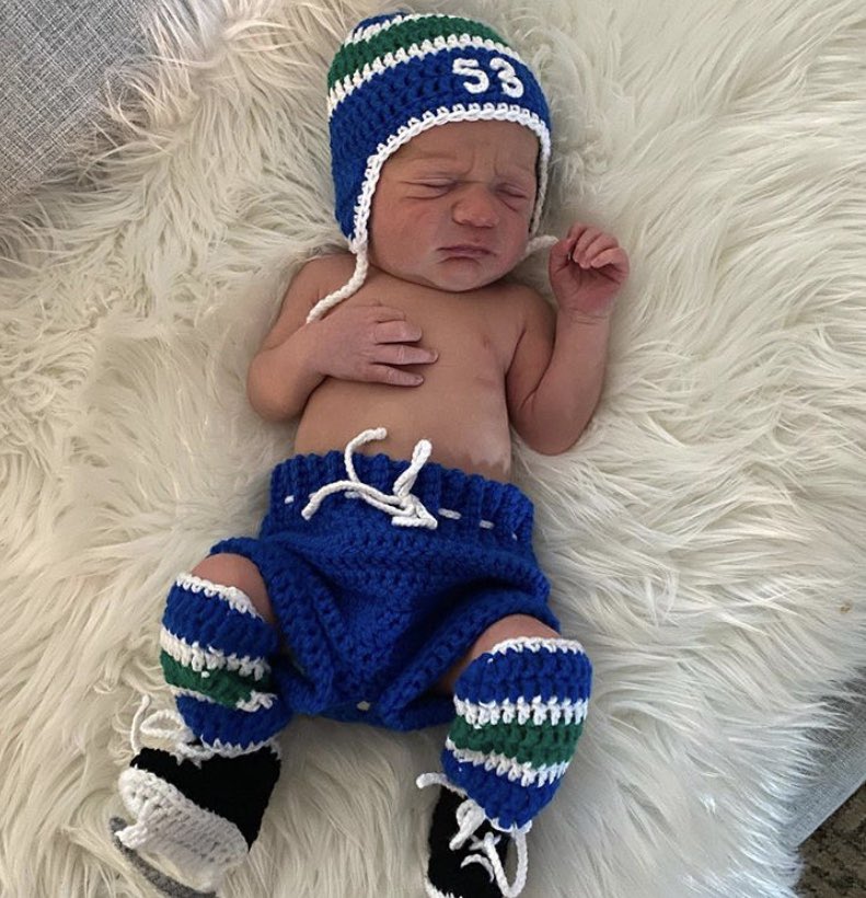 Bo Horvat and wife Holly make cute Canucks-themed baby announcement