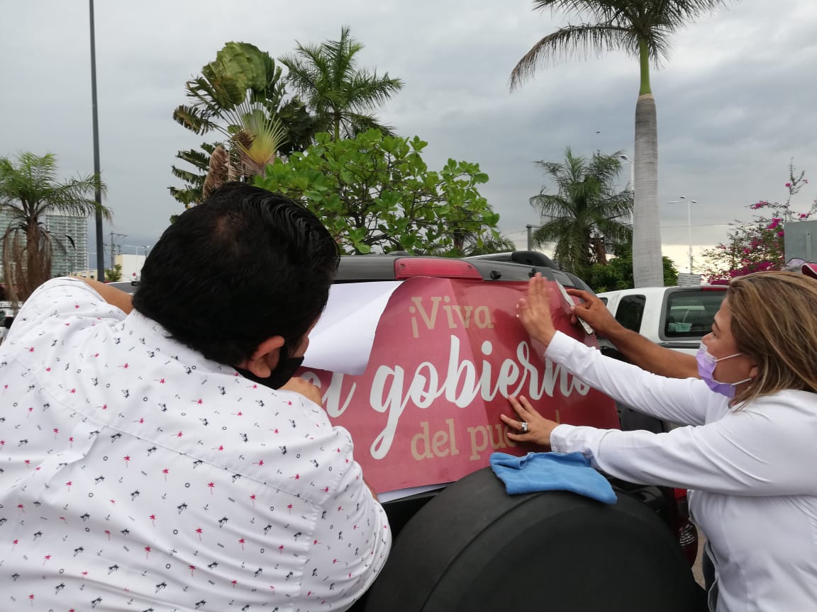 Laurel_CV's tweet photo. #LAURELCARRILLO
La #VictoriaDelPueblo llegó con la #CuartaTransformación. Este #1jmx vivimos en #PuertoVallarta el segundo aniversario del @GobiernoMX, #GobiernoDelPueblo 🙋🏼‍���️
‼️Esta #4T nadie la para. ‼️ #AMLOnoEstásSolo 🇲🇽🥳 https://t.co/kWUukokUGv