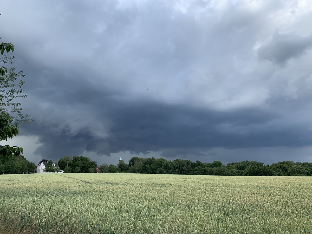 Wenn die Wetter-App wichtiger als der Stauwarner wird: Bereits seit drei Monaten mit dem Rad zur Arbeit. #mdrza ID: 357540 #meinlieblingsjob