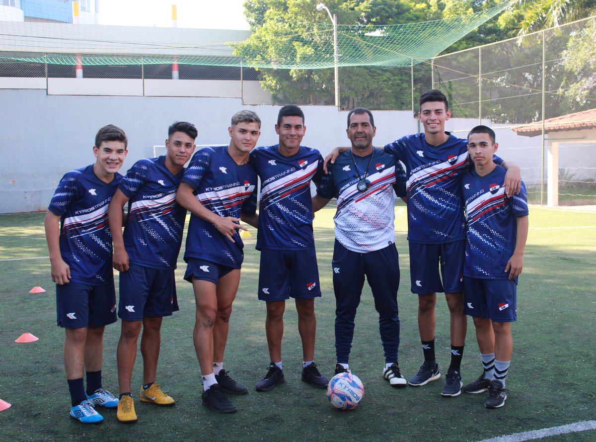 CanteradelTrico's tweet photo. #tBtTricolor🔴⚪🔵
#QuedateEnCasa
🙋🏻♂️⚽️RECORDEMOS los momentos de entrenamiento de las divisiones formativas🏋🏻♂️🏃🏻♂️
#LaAcademia #SeguiEntrenando💪🏻 https://t.co/ZQzP95V8UE