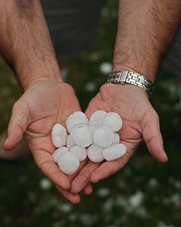 GoTimberline's tweet photo. Welcome to July! We’re only halfway through storm season. There’s still plenty of opportunity for a hailstorm to roll through your neighborhood. Stay sky aware and give us a call if you’d like a free roof inspection 👋 #stormseason #haildamage #hailstorm #roofdamage #localroofing https://t.co/fZDTUTsSci