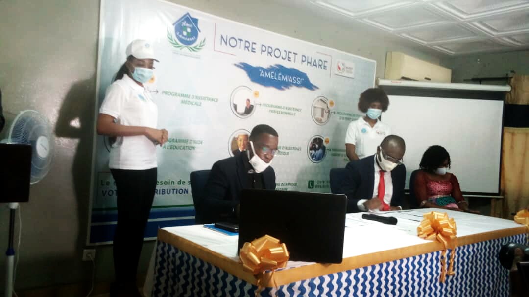 RobalotoTogo's tweet photo. Dans le cadre du programme Mois de l'écocitoyenneté, nous avons signé hier une convention de partenariat avec le #RAFSET Réseau Africain pour la Formation, la Science et l'Emergence des Talents #BrasOuvertsLuna #Rafset #Mec #ZéroPlastique https://t.co/MpmROwbChU