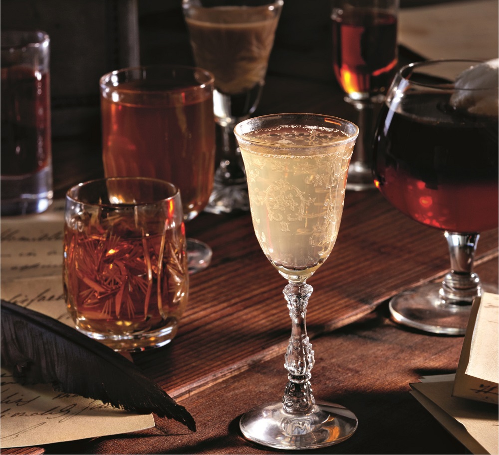 Time to take a shot! Gear up for #hamilfilm with these Hamilton-inspired shots from the Break an Egg! Broadway cookbook. And follow Tara over at instagram.com/geekytara to be notified when she makes these drinks live on Friday! geekyhostess.com/hamiltons-shot…