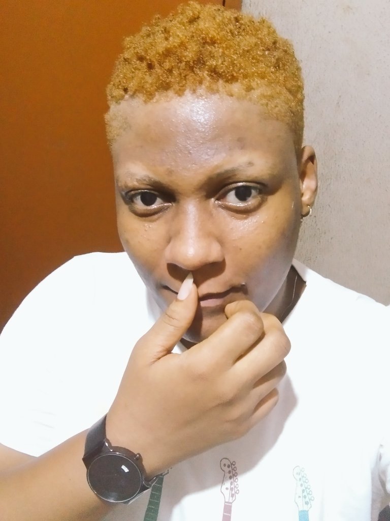 Anwuli Roseline tweet media