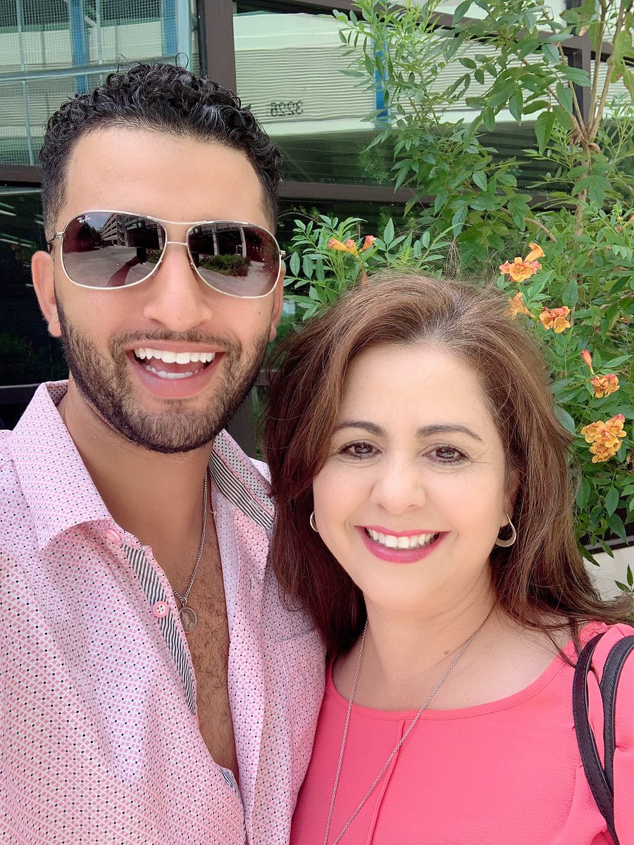 AlzerVeronica's tweet photo. Lunch Date with my oldest boy!
Amir Alzer❤️😍
Love getting spoiled😘 https://t.co/5ntSzxpGAd