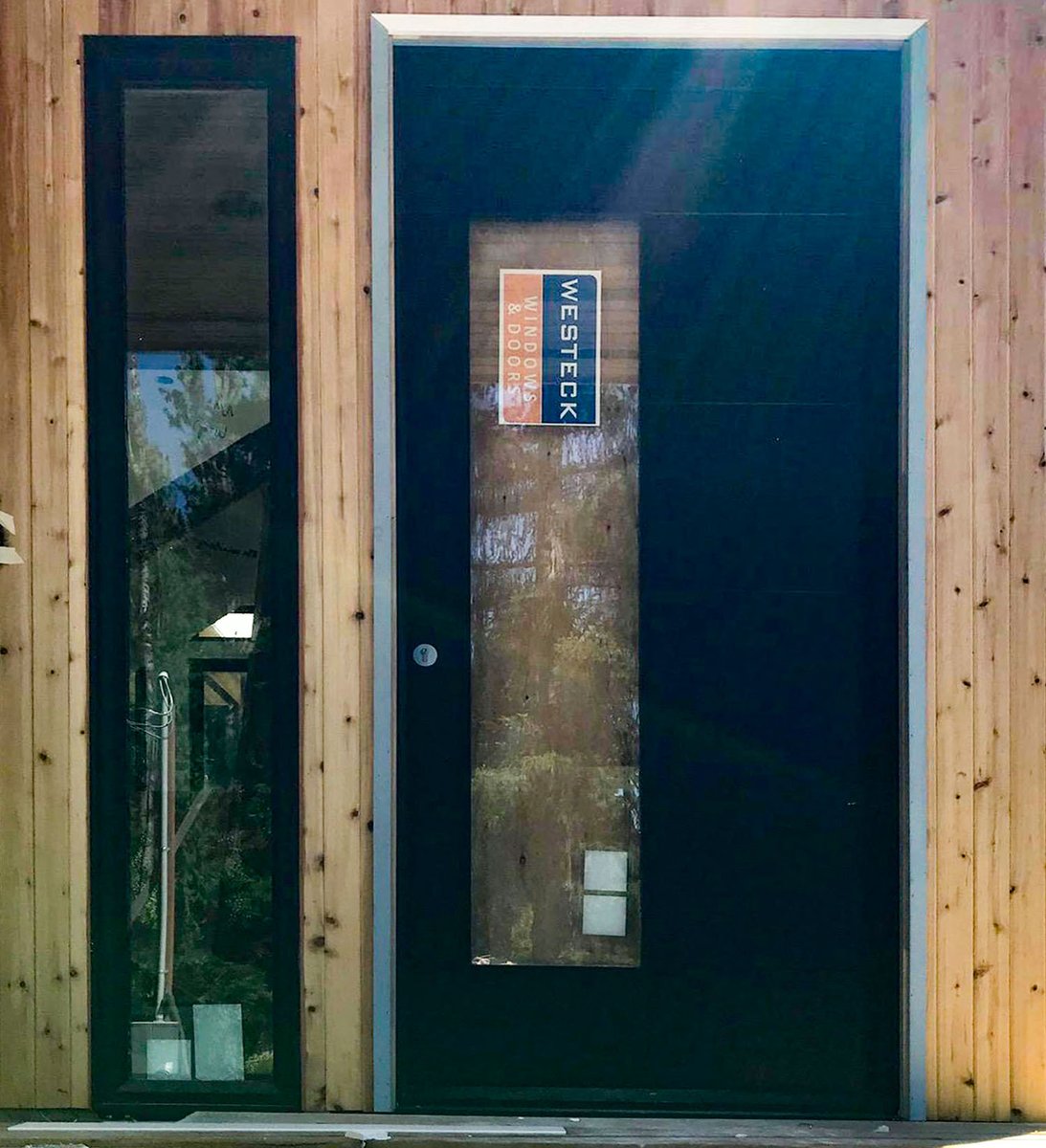 Westeck_Windows's tweet photo. Here's a few great shots from our Project Consultant Mike at our Kirkland, WA showroom. Full painted black custom windows and patio openings.
#westeck #windowsanddoors #windowdesign #customwindows #doordesign #customdoors #fenestration #paintedwindows #doors #glass #patiodoors https://t.co/sVbnvc67Xs