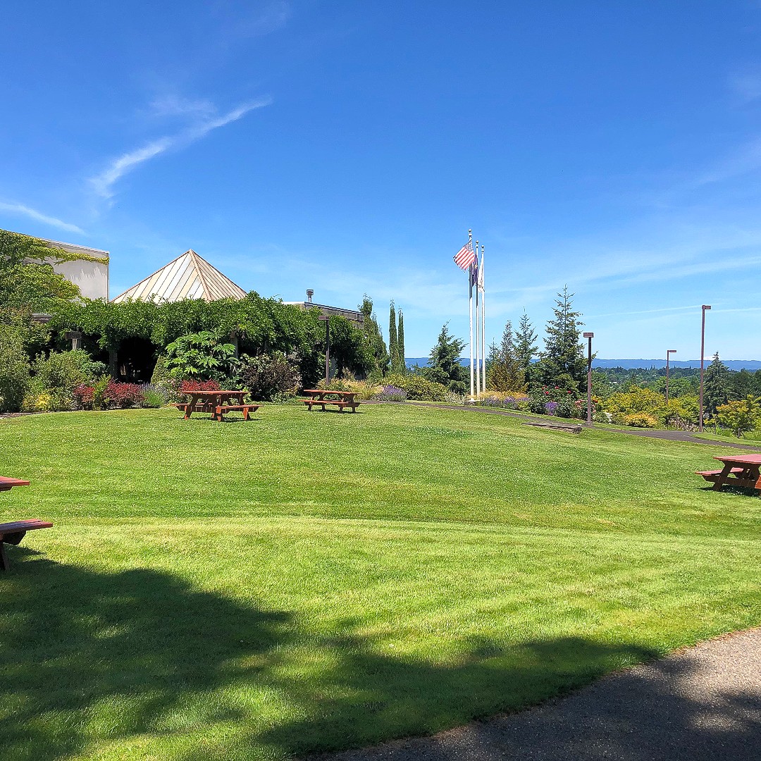 Montinore Estate tweet media