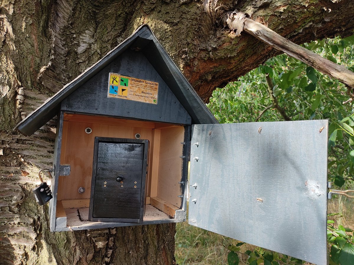 Becherzone (@becherzone) on Twitter photo Der Cache des Tages geht an GC8A01X "Blackbox" ☑️
Eine coole Bastelei 👍🏻
War nicht einfach zu öffnen 😳
#geocaching
<a href="/LiveGeocaching/">Geocaching Live</a>
<a href="/Geocaching_Pics/">Geocaching Pictures</a>
<a href="/GeocachingTweet/">Geocaching Tweets</a> Der Cache des Tages geht an GC8A01X "Blackbox" ☑️
Eine coole Bastelei 👍🏻
War nicht einfach zu öffnen 😳
#geocaching
<a href="/LiveGeocaching/">Geocaching Live</a>
<a href="/Geocaching_Pics/">Geocaching Pictures</a>
<a href="/GeocachingTweet/">Geocaching Tweets</a>