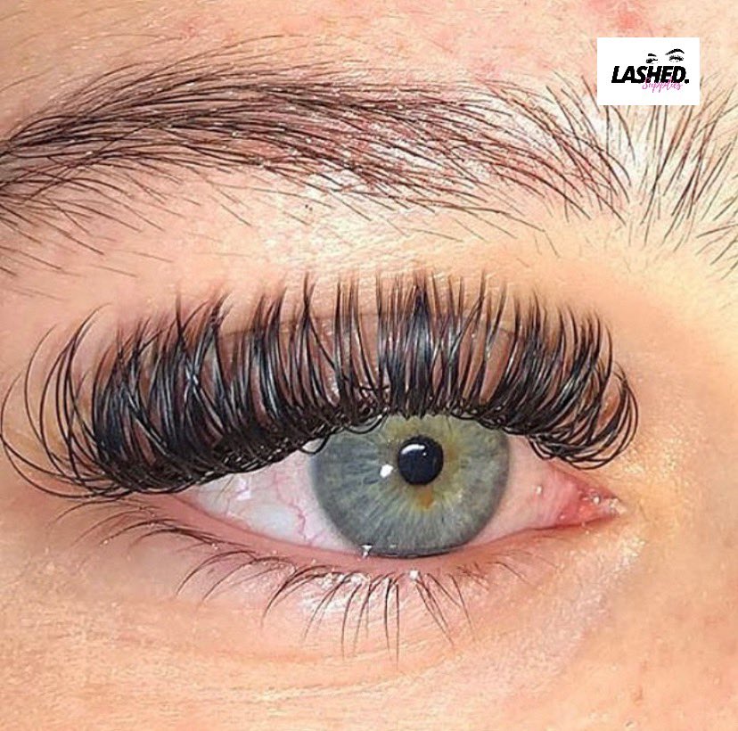 LashedSupplies's tweet image. Who else misses lashing? 🤦🏽‍♀️😩☁️✨ #openforbusiness #opensalons #beauticians #lashmemes #eyelashes
