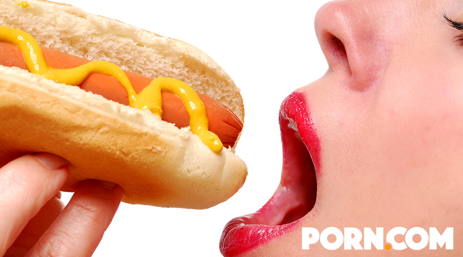 Sometimes there is nothing better than a wiener in your mouth! 🌭bit.ly/3eWPZyR🌭
#nationalhotdogmonth #pdotsocial #wiener #sausage #phallusthursday