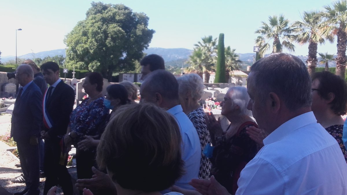 JEANRENELAGET's tweet photo. 29/06/20 5 ème commémoration en mémoire de Charles #Pasqua, donnée par le #RPF avec sa famille, la Mairie de #Grasse (Maire, élus) et le Sénateur des #AlpesMaritimes JP #Leleux (ex Maire RPF). Pensée pour P. MESSAOUDI, ancien élu RPF à la Sécurité #Grasse06 #PasquaH2020 #Laget https://t.co/YprD8dwXir