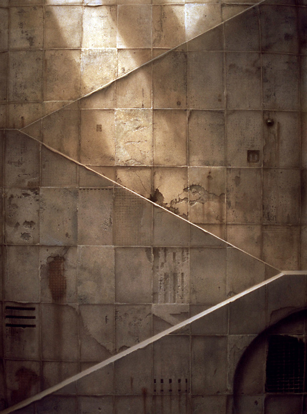 Michael Whelan  @whelanmichael's art work. I don't know what it is about his lighting but it's so warm feeling.