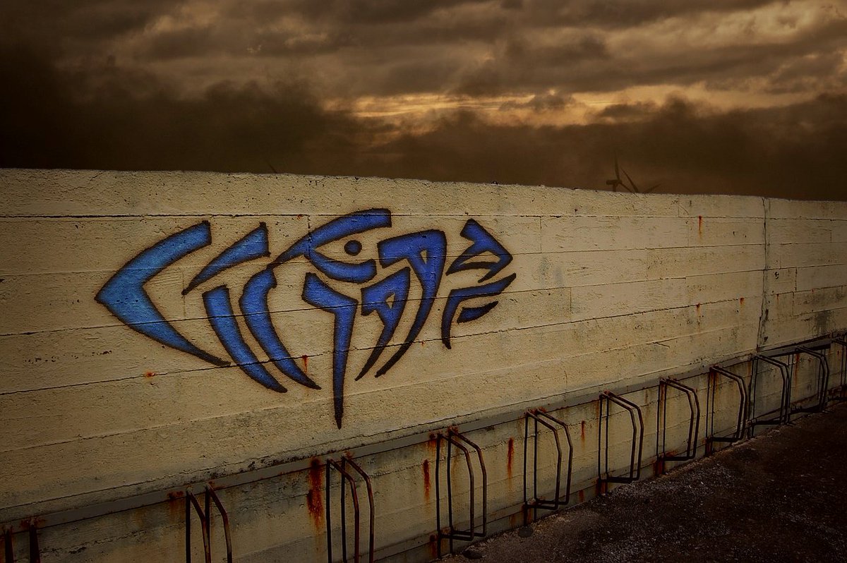 AurekFonts's tweet photo. Doodling some Corellian street art in #Clynese. https://t.co/5IbHdOfjD2