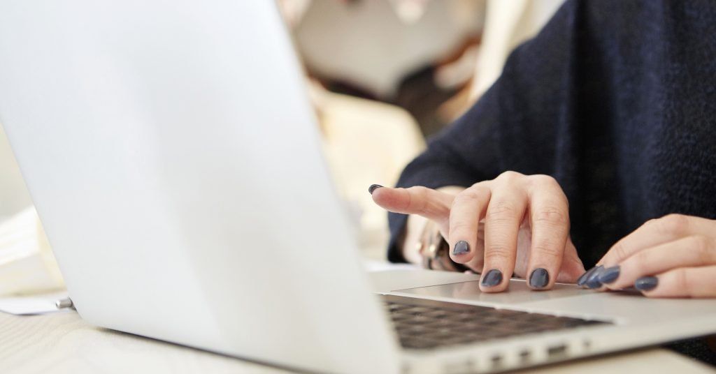 Students: How hard are you willing to work to get real-world experience and build connections? Catch our 16 tips for landing a great internship and making the most of it. buff.ly/3ePo9EJ #marketinginternship #digitalmarketinginternship #internshiptips