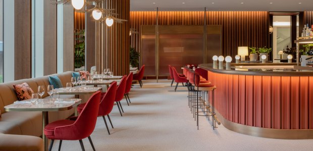 Café Holt ouvre, Holt Renfrew rue Sherbrooke ferme <a href="/HoltRenfrew/">Holt Renfrew</a>   bit.ly/3eVmhud