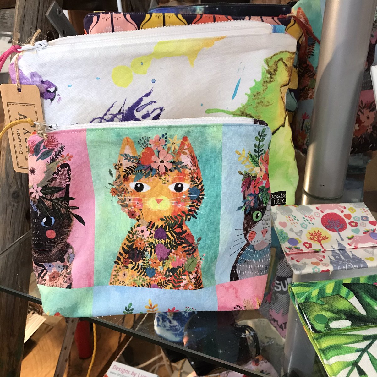 Designs By Lucy V tweet media