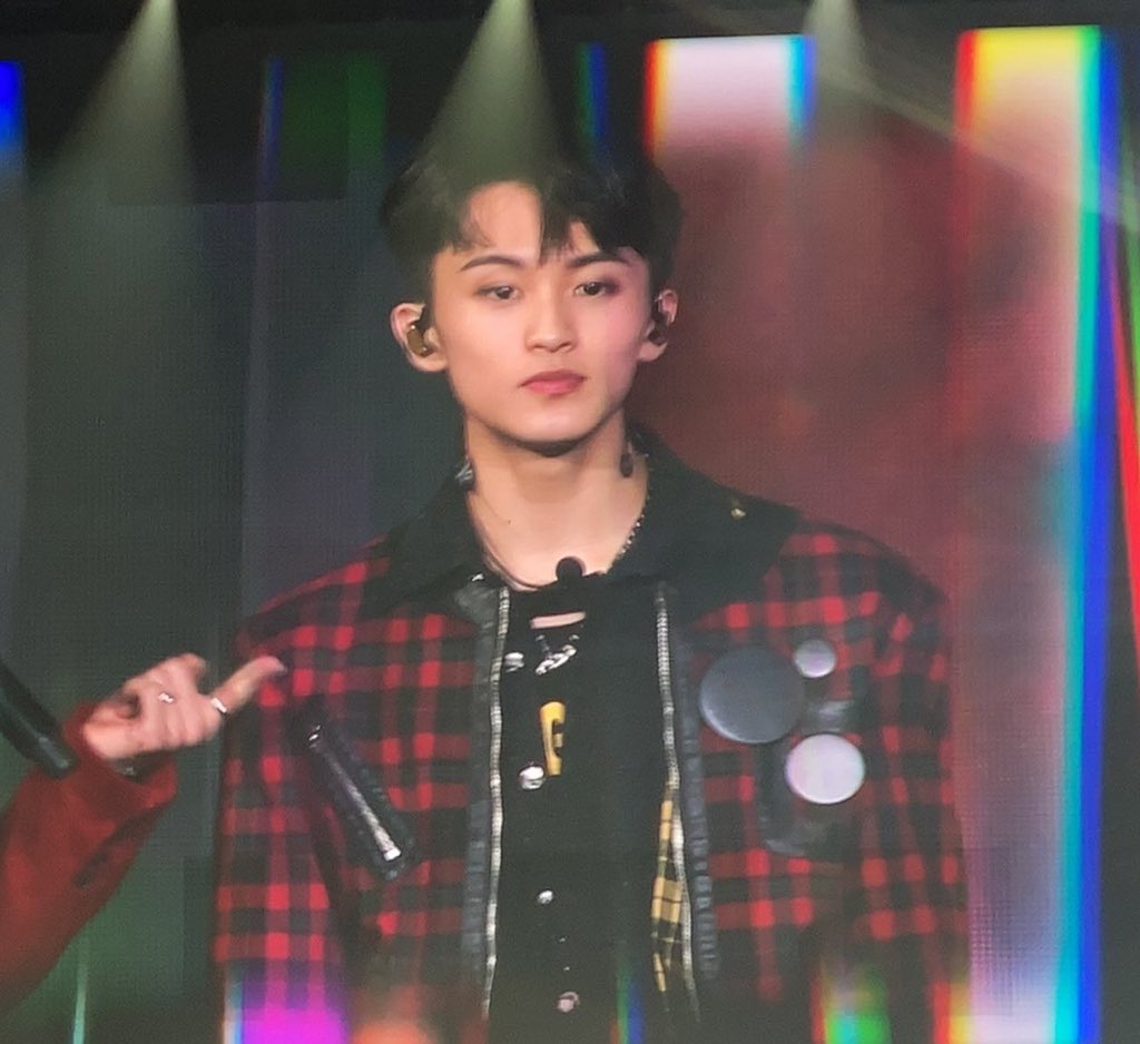 a thread of fan taken mark lee pics