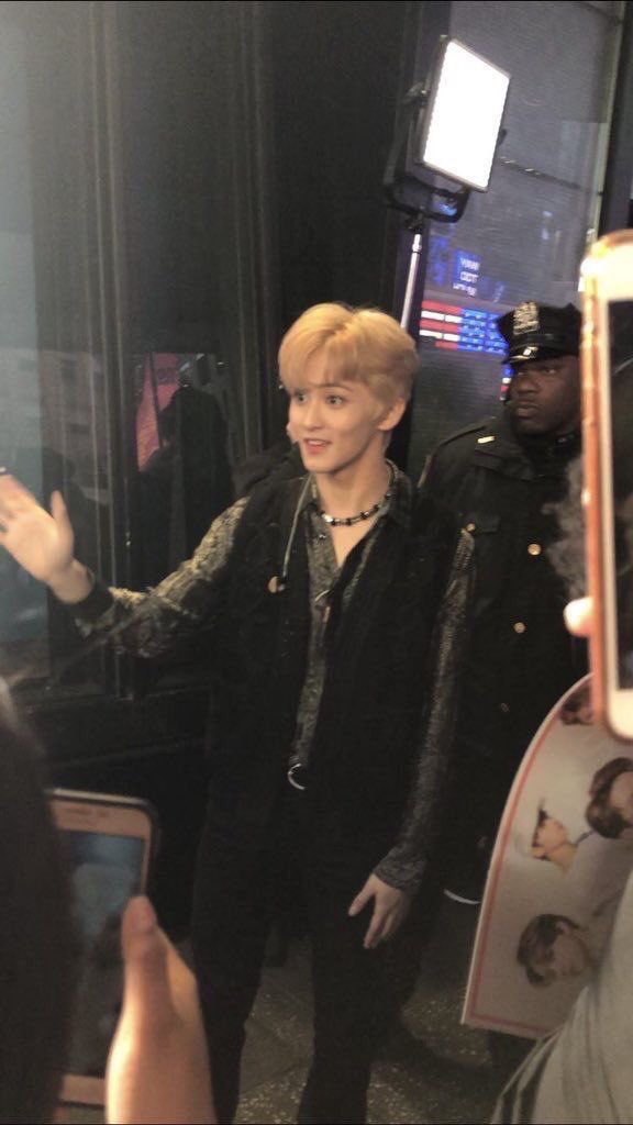 a thread of fan taken mark lee pics