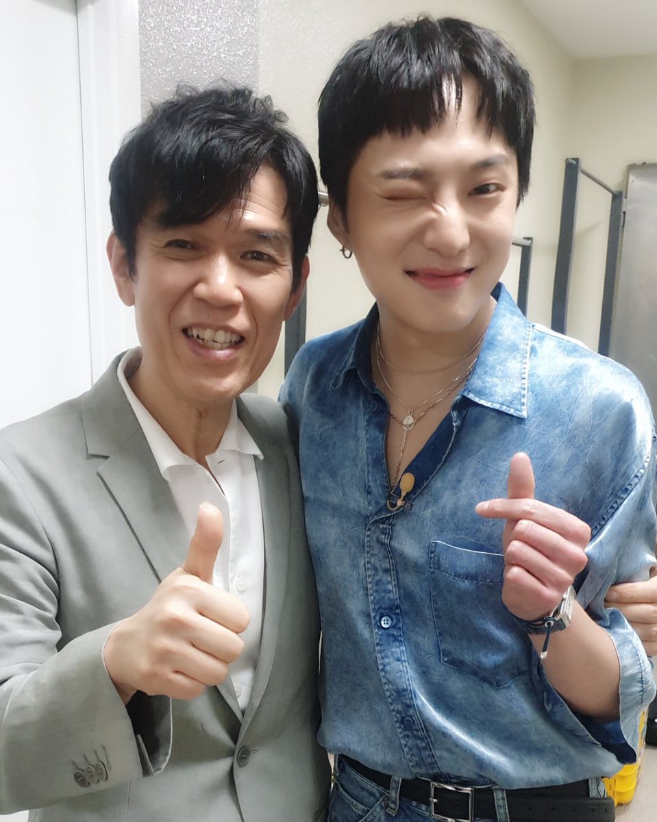 official_yoon_'s tweet photo. 여러분 내일 밤 악인전 함께해주실꺼죠?💙 https://t.co/ERtO9Mvu3T