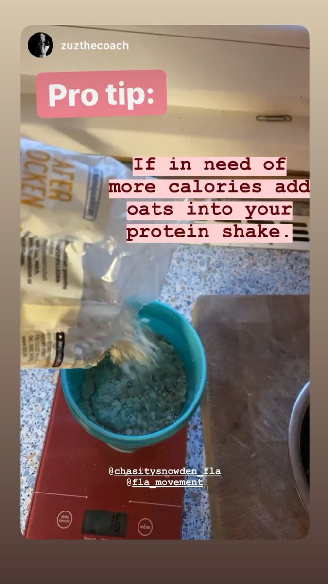 ChasitySnowden's tweet image. Pro Tip!

Need more calories?
Add dry oatmeal to your protein shake 
#gainz #protip #caloriehack