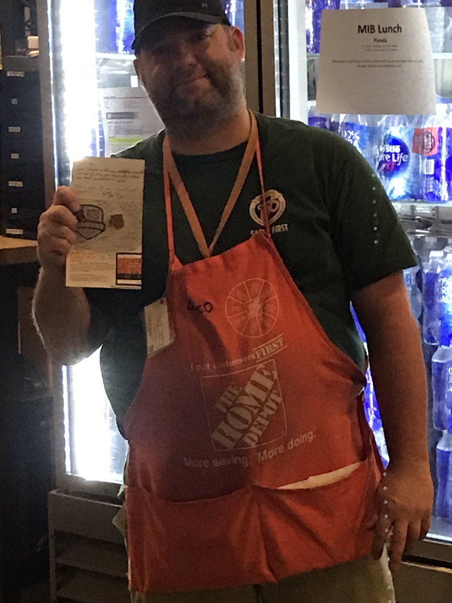 THIS IS HISTORY IN THE MAKING! DIAMOND DIAMOND 💎. Congrats to David Minor or very first Diamond Associate at the Phoenix RLC 8617. Thank you for all that you do continually everyday 🙏🏽.