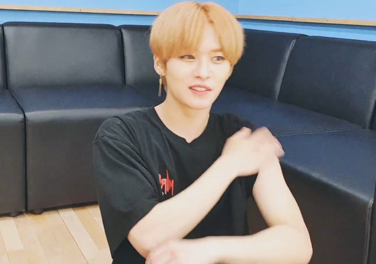 hourly lino (@hourlylino) on Twitter photo 