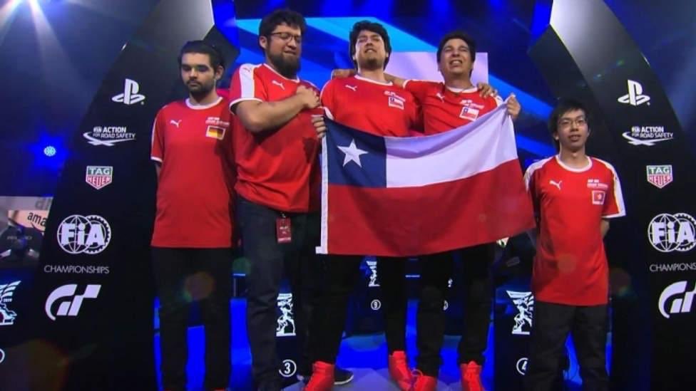 PerrolocoMcQ's tweet photo. Así es como la Federación de Automovilismo Chilena apoya a sus representantes. Abro hilo. #FIAGTC #GTSport #FIA https://t.co/YFiyStJHWO