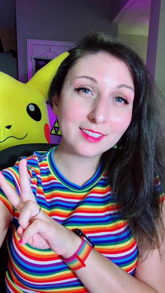 theladymelly's tweet photo. Streaming more spicy KFC dating simulation at https://t.co/H54X396jUK now! WOO THE COLONEL WITH ME #twitch #twitchstream #twitchaffiliate #gaming #datingsim #weeb https://t.co/egAcXHCa9H