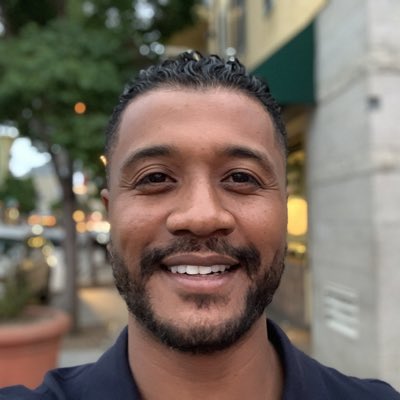 ronjames_rj's tweet photo. #NewProfilePic #RonJames #VincesBarberShopSD https://t.co/GXgs05iGUZ