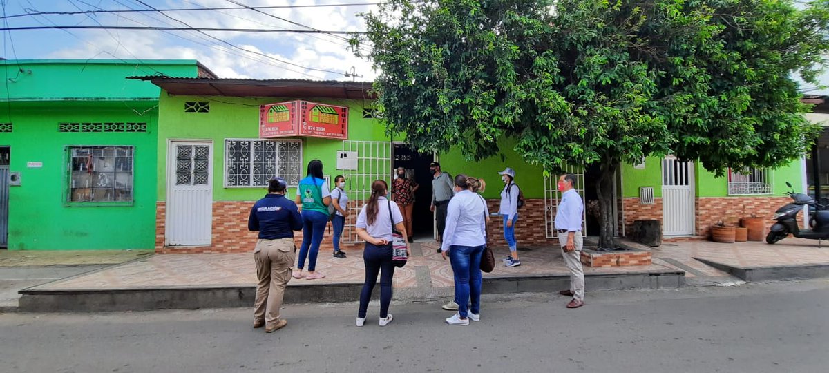 LuzHelenaGU1's tweet photo. EMPI de @ICBFColombia en articulación con la Policía de Infancia y Adolescencia, Policía de Turismo y @MigracionCol, realizaron una jornada de búsqueda activa de NNA en situación de trabajo infantil, en los establecimientos hoteleros del centro de Neiva. 
#PrevenciónYAcción https://t.co/kWQOPabHVs