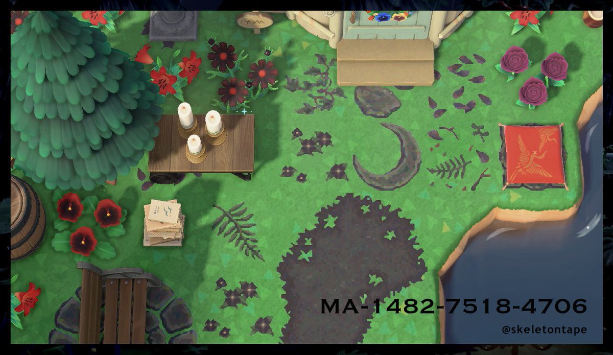 A miscellaneous set of ground patterns I finally got around to finishing.  
Ferns and ivy! 🌱🌿
Dark flowers! 🥀
DA MOON!🌙

(all other patterns have codes available too)
#acnhdesigns #acnhpattern #ACNHDesign