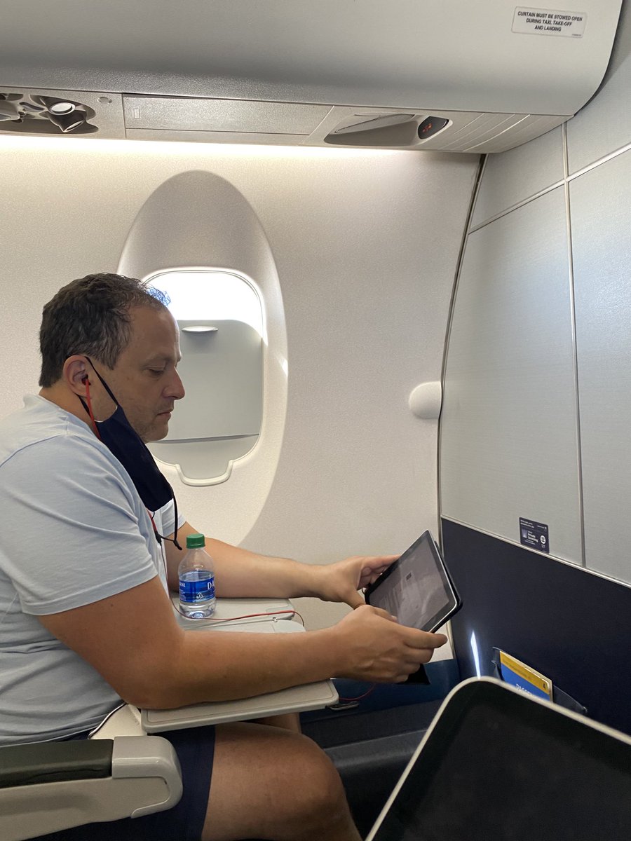 Why does <a href="/united/">United Airlines</a> airlines have a mask policy if it is not enforced on board?