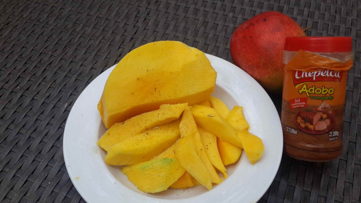 yrascen69's tweet photo. Bueno que termine de arder troya en ésta lavativa ahora mismo ... voy a comer MANGO CON ADOBO Y SAL   
@SanojaReinaldo @rhm1947 @fernan_26 @Mabt2002 
Y QUÉ ?? 
ALGUIEN EN CONTRA?? 😂😂😂😂😂😂😂😂😂😂😂 https://t.co/aj73CVlFoo
