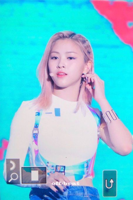 vicggyi's tweet image. ⠀⠀「 𝐓𝐀𝐒𝐓𝐄 𝐌𝐄 𝐎𝐑 𝐋𝐎𝐕𝐄 𝐌𝐄 ⋆ 🥀 」
 #𝐢𝐝𝐜 › but give me what i need — come and visit heaven with me, and i promise to make you not regret it