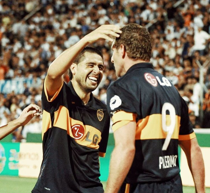 ElBosterodCuba's tweet photo. Tarde Noche en La Habanaπ¨πΊ de "Duos Xeneizes". πππ Quienes si no!! #Roman10 y #Martin9 #bocaPorEncimadeTodo
#Boca https://t.co/S9TNHa3OdE