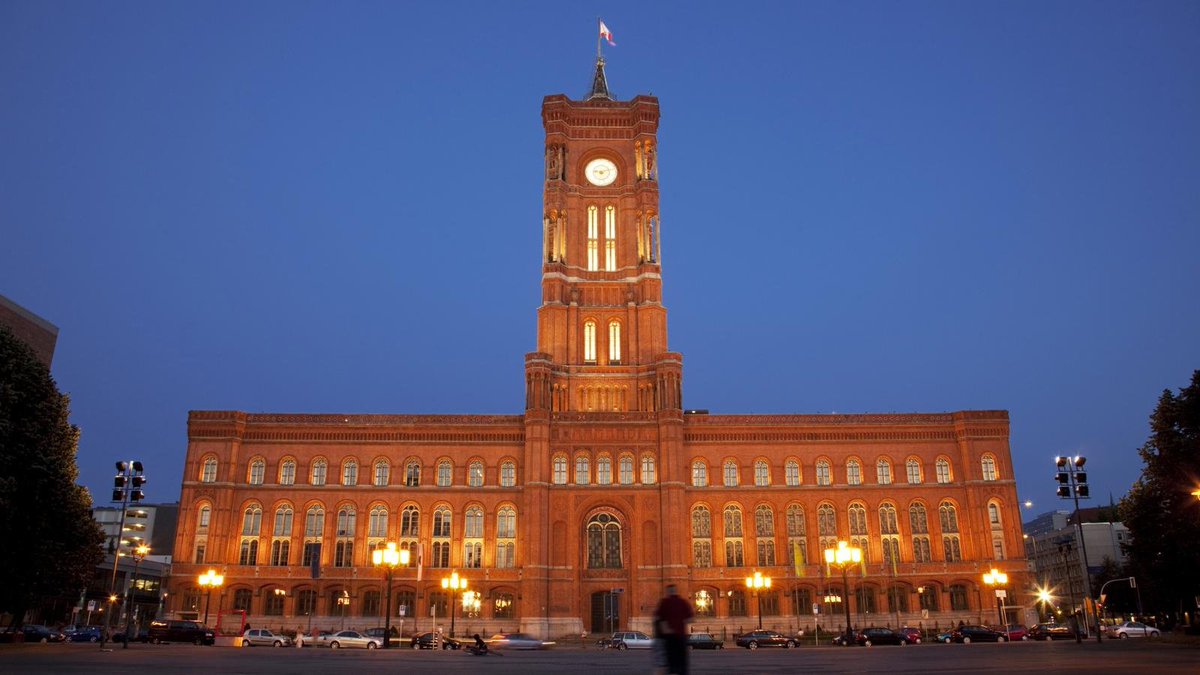 17/ Berlin City Hall (old and new), Germany