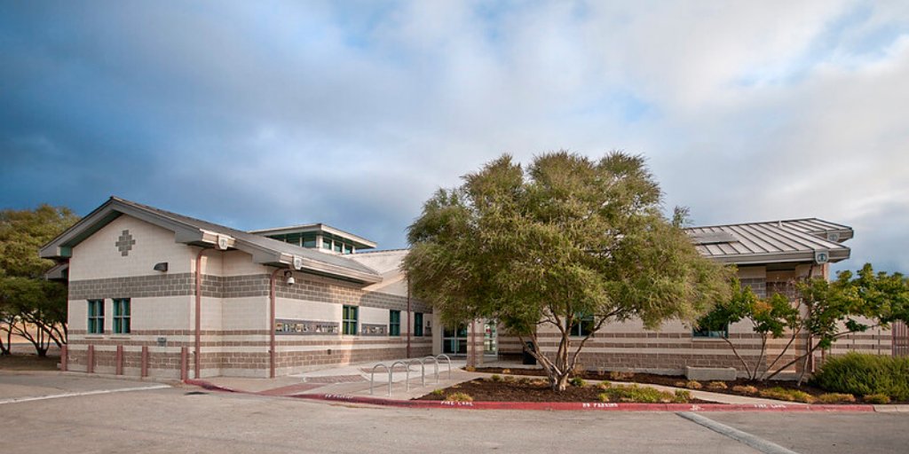 Effective Monday, July 6, we will be discontinuing #curbside service at the #SoutheastBranch. The book drop will remain open. Reserves currently being held there will be sent to the #RuizBranch.