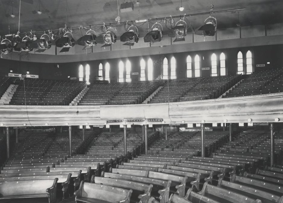 These pews have seen it all. ๐
#ThrowbackThursday presented by our friends at @TruistNews. https://t.co/CHf63apoXx