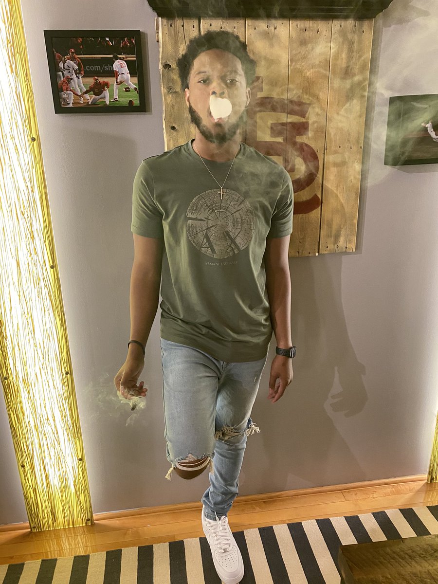 SackChasinK's tweet photo. Slimed so many niggas look in tha mirror see a cobra. #FREEDDAWGG https://t.co/89hXLwG0HD