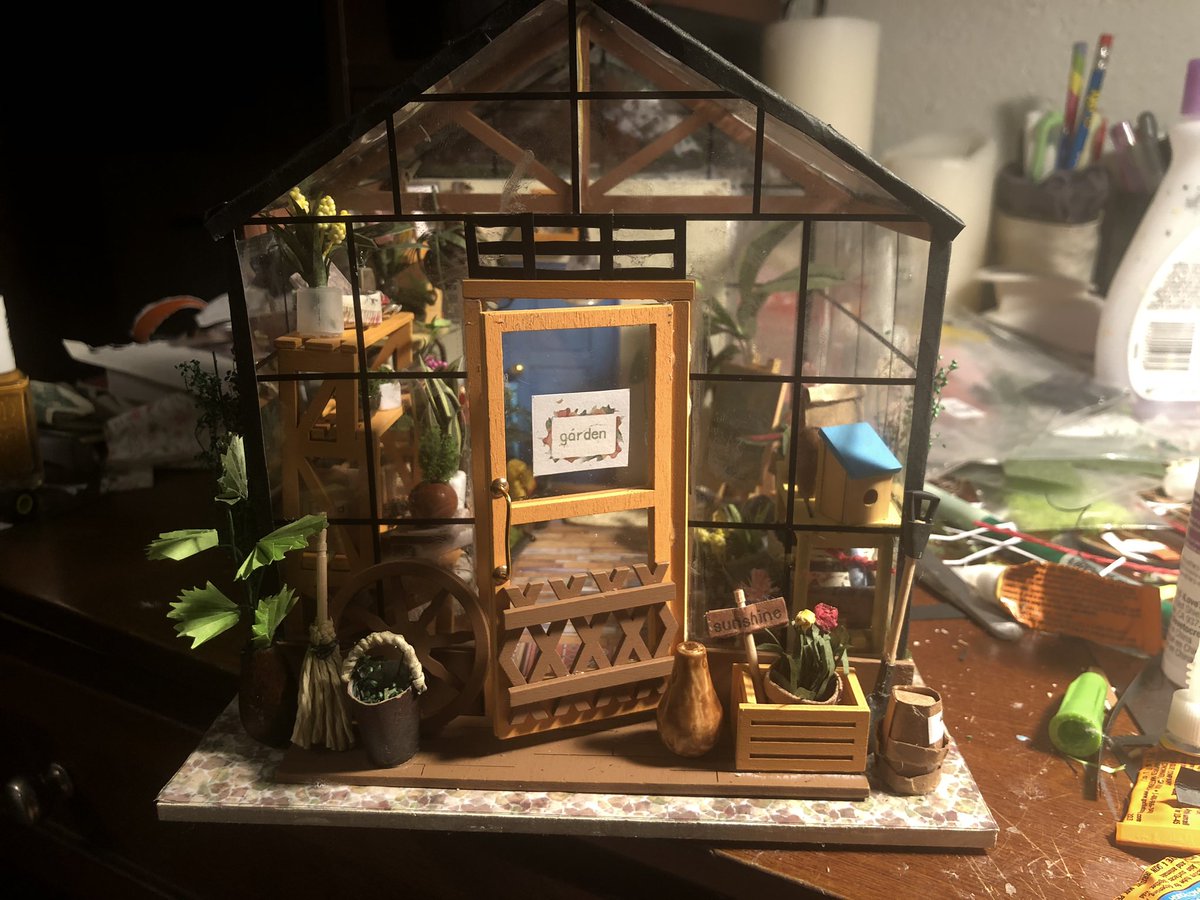 meetyourmouth's tweet photo. 🌿✨FINISHED PRODUCT✨🌿

To those interested the kit is from a company called @RobotimeCom and the kit I got is called Cathy’s Flower House. Super time consuming if you’re looking for ways to spend time while quarantined! https://t.co/dfG3nidXTN