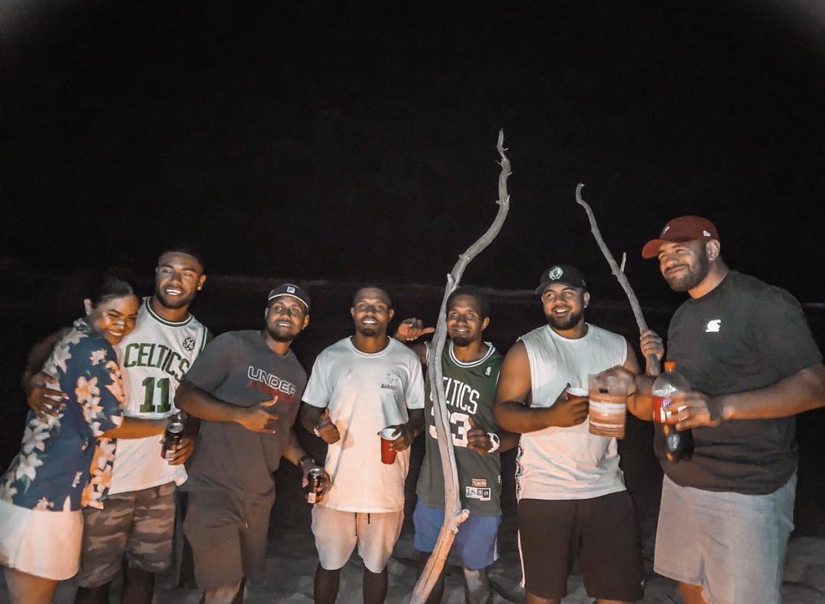 TKarisitiana's tweet image. #spitsquad #bonfire 🤙🏽 @AdiBaseisei