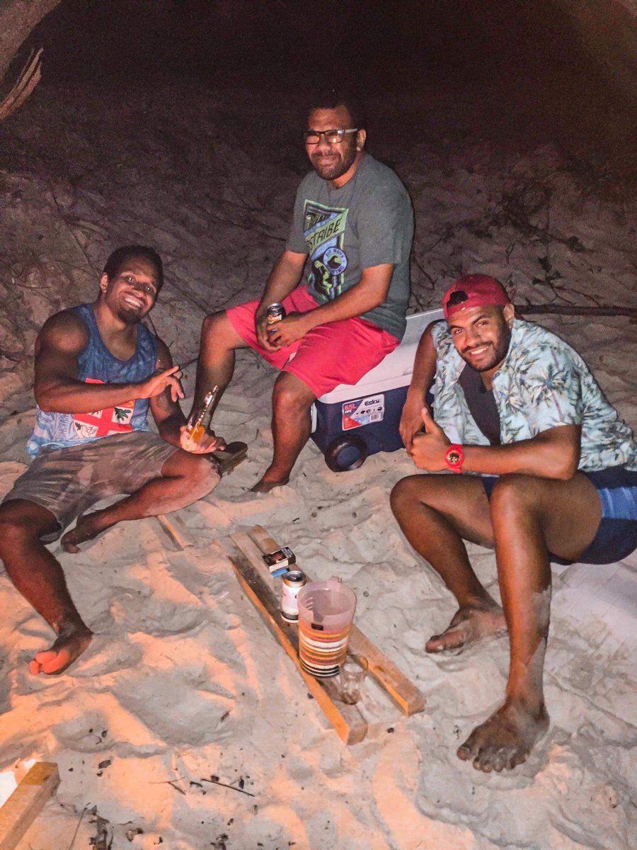 TKarisitiana's tweet image. #spitsquad #bonfire 🤙🏽 @AdiBaseisei