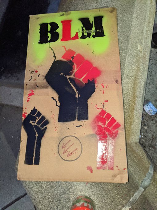 Someone wanted my sign for their yard in VANC and I was stoked to let it go to a good home. https://t