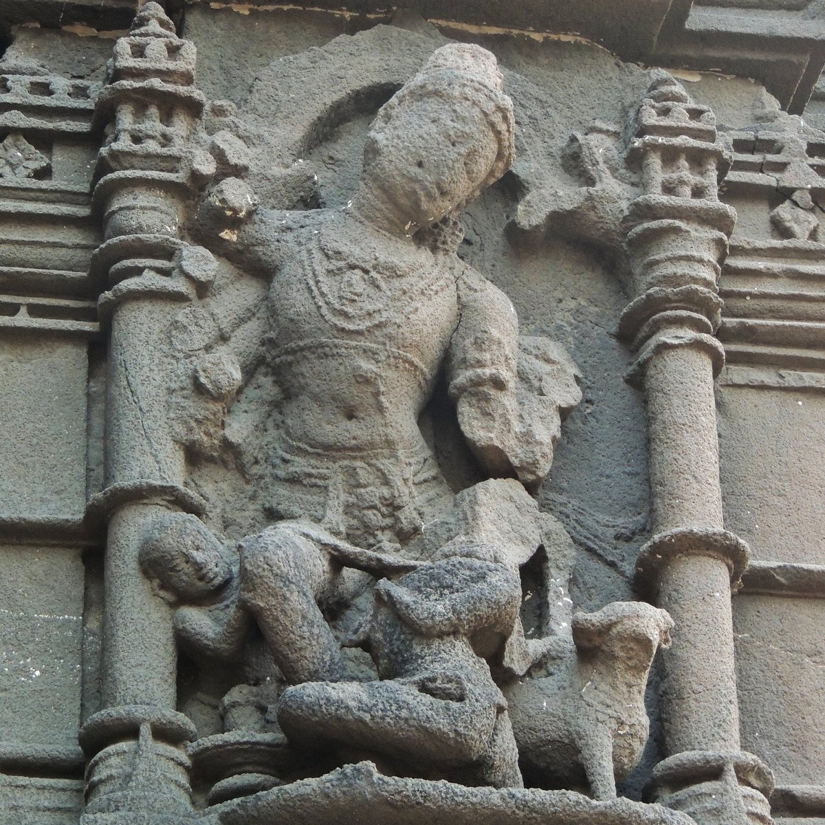 अं for अंबरनाथ शिवालय Ambernath Shiva Temple. Yamantaka - Shiva protecting young Markandeya from Yama. Yama is mutilated, but his vahana, the water buffalo is visible. Note young Markandeya peeping behind the lingam from which Shiva has emerged.  #AksharArt  #ArtByTheLetter (4/10)