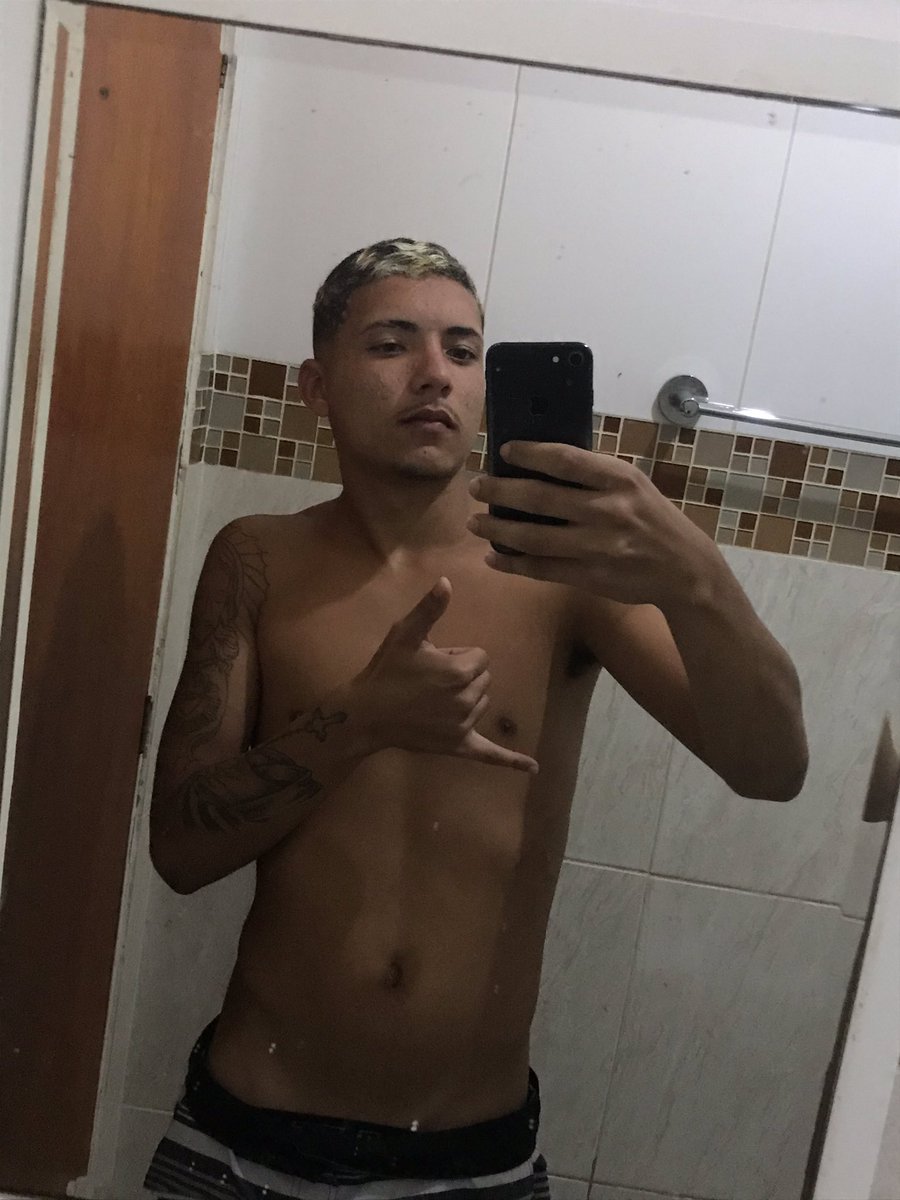 phoficial69's tweet photo. pode vim com a sua inveja que nós tamo preparado, só mlk abençoado.. 🇲🇽🤙🏼 https://t.co/rUuMrsV0O1