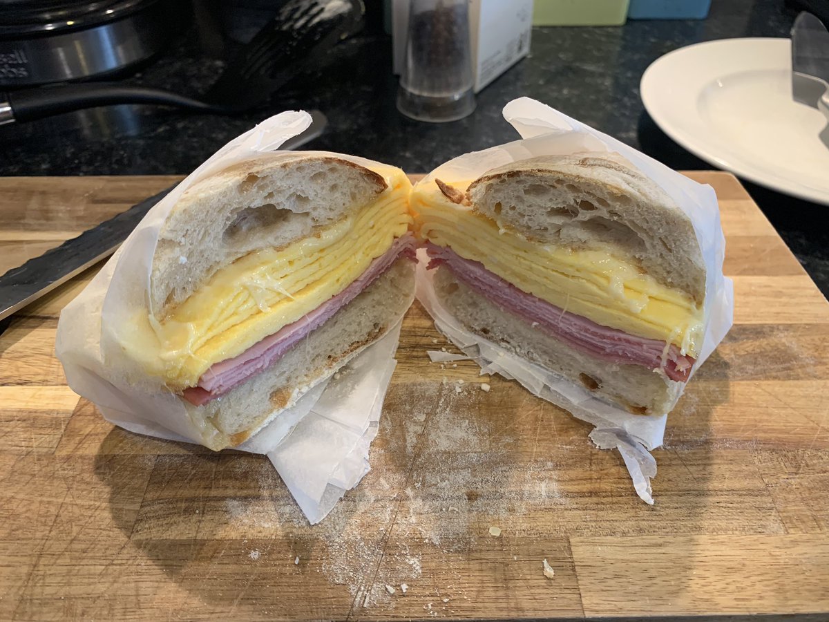 bdpuk's tweet photo. @n0x00 Ham, egg and cheese. Easy. https://t.co/NoufHQN5Lo