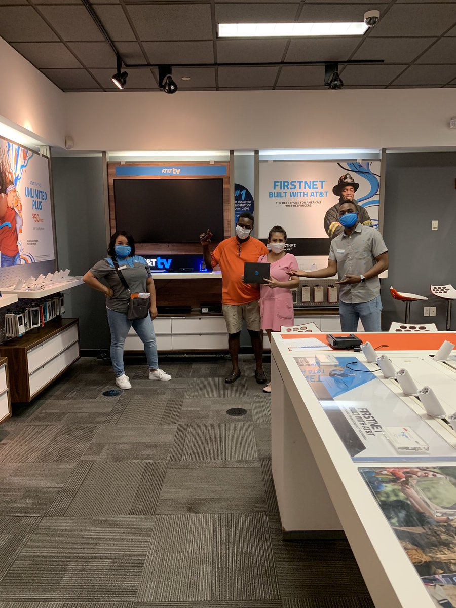 Met this couple prospecting in the mall today, demoed the features of ATT TV. They loved it so much they left with it !  <a href="/JamesMarinAtt/">James Marin</a> <a href="/keroninc/">Keron Incarnato</a> <a href="/pnixnix/">Peter Nixon</a> <a href="/LawVulakh/">Lawrence Vulakh</a> <a href="/AROD3751/">Andres Rodriguez</a> <a href="/pierre_huguens/">Huguens Pierre-Charles</a>