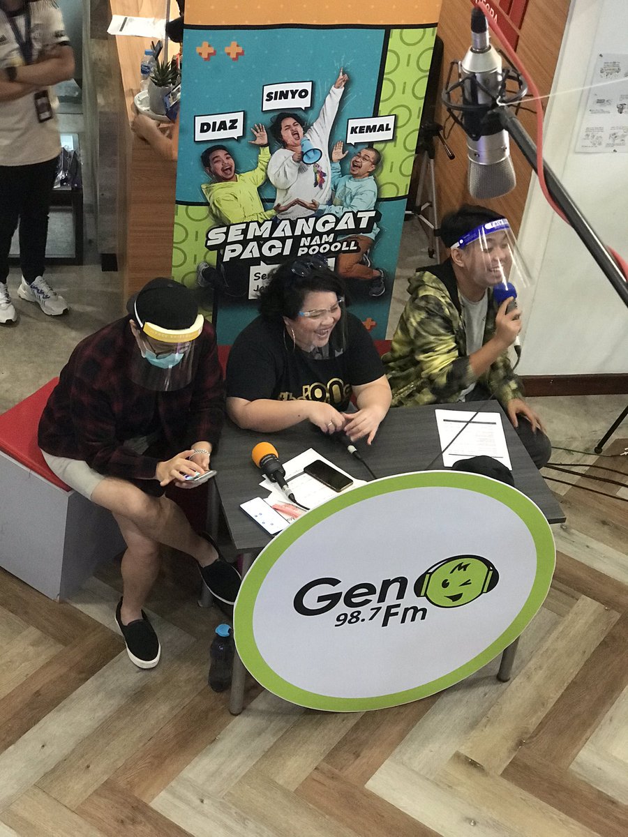 gen987fm's tweet photo. Sobat GEN, merapat yukkk ke #ininormalshow 💚💚💚 langsung streaming di aplikasi Noice atau nonton di Chamnel Youtube GEN FM #newnormalradio #newnormalgen #genampol #nampol https://t.co/d62drT19Qh